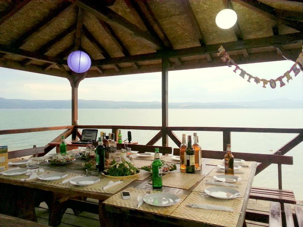 Комплекс Белите Къщи Shtarkelovo Gnezdo 外观 照片