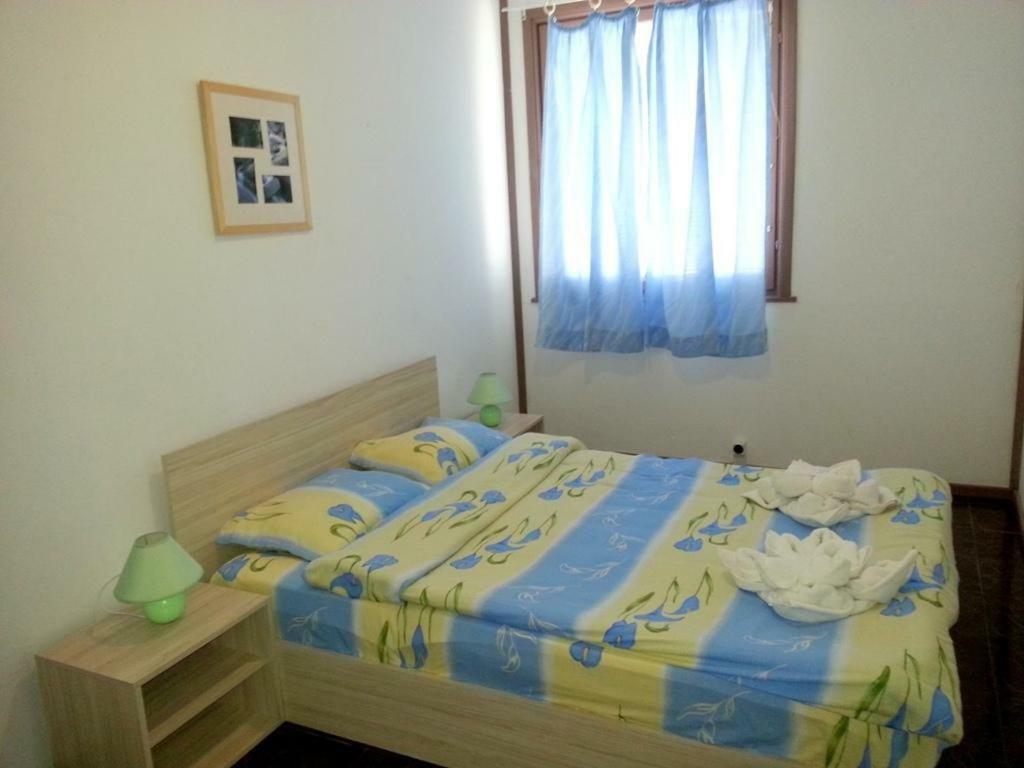 Комплекс Белите Къщи Shtarkelovo Gnezdo 外观 照片